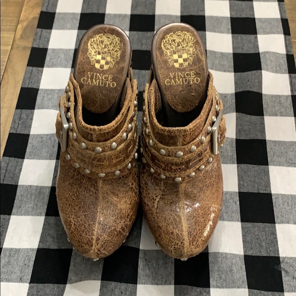 High Heeled boots